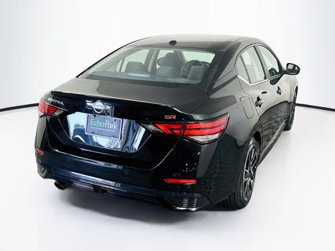 Used 2025 Nissan Sentra SR FWD image 9