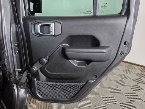 Used 2024 Jeep Gladiator Sport AWD/4WD image 28