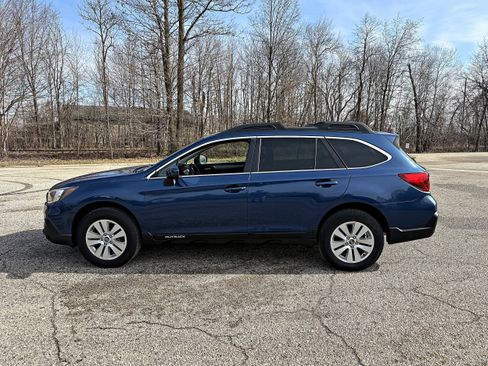 Used 2019 Subaru Outback 2.5i Premium image 4
