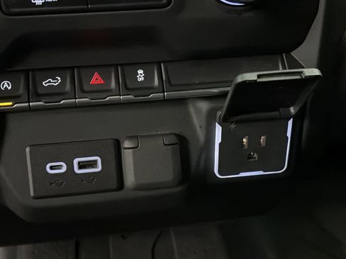 Certified 2023 Chevrolet Silverado 1500 Custom w/ LPO, Dark Essentials Package image 19