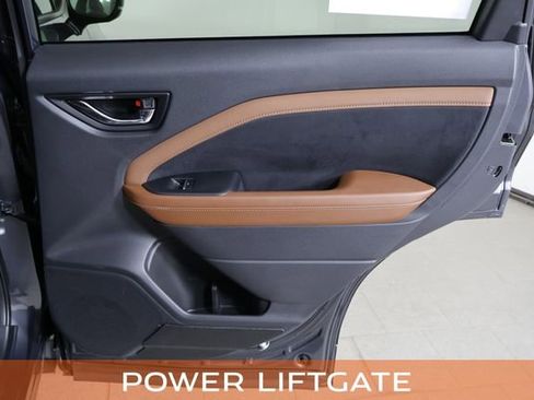 Used 2025 Subaru Forester Touring image 17