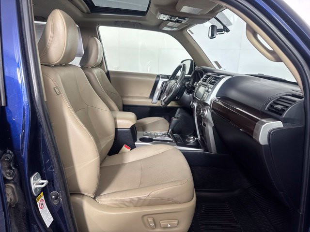 Used 2016 Toyota 4Runner Limited AWD/4WD image 4