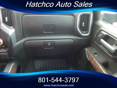 Used 2020 GMC Sierra 3500 Denali w/ Denali Ultimate Package image 17