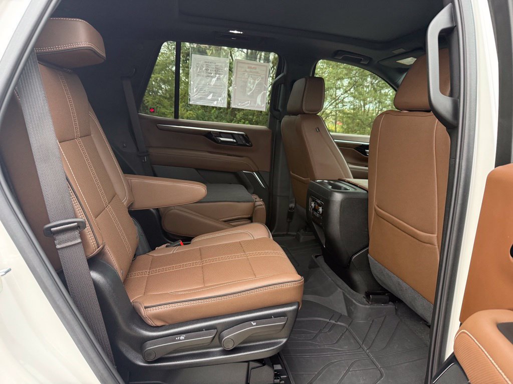 Used 2025 Chevrolet Tahoe High Country w/ Sun And Tow Package AWD/4WD image 22