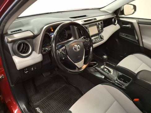 Used 2018 Toyota RAV4 XLE image 16