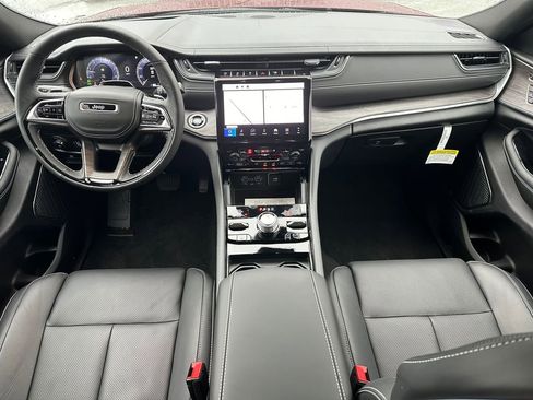 New 2024 Jeep Grand Cherokee L Overland w/ Advanced Protech Group III image 18