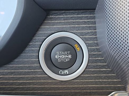 Used 2023 RAM 1500 Limited image 28