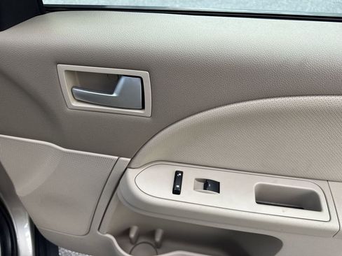 Used 2006 Mercury Montego Luxury FWD image 44