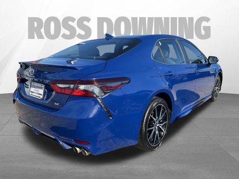 Used 2024 Toyota Camry SE FWD image 4