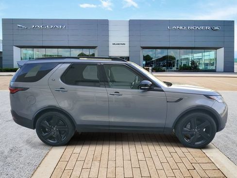 New 2025 Land Rover Discovery S AWD/4WD image 4