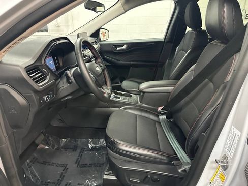 Used 2025 Ford Escape ST-Line Select AWD/4WD image 19