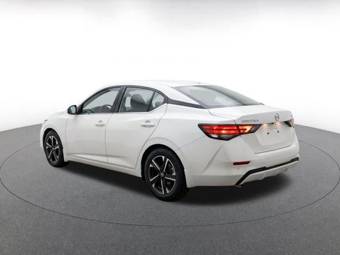 Used 2025 Nissan Sentra SV FWD image 7