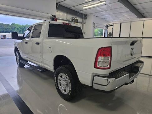 Used 2024 RAM 2500 Tradesman w/ Chrome Appearance Group AWD/4WD image 3