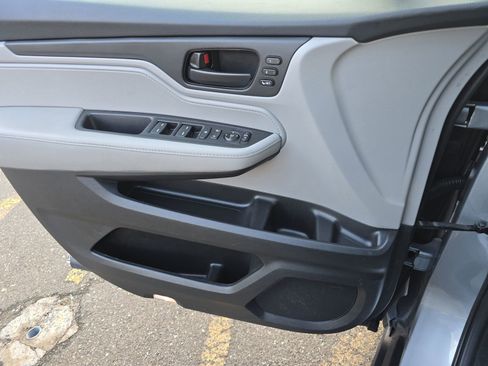 Used 2021 Honda Odyssey EX-L image 32