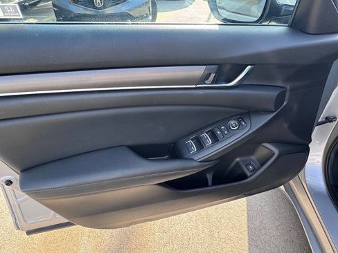 Used 2021 Honda Accord Hybrid image 9