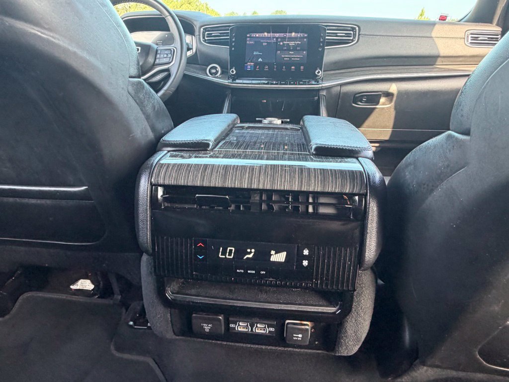 Used 2022 Jeep Wagoneer Series II AWD/4WD image 35