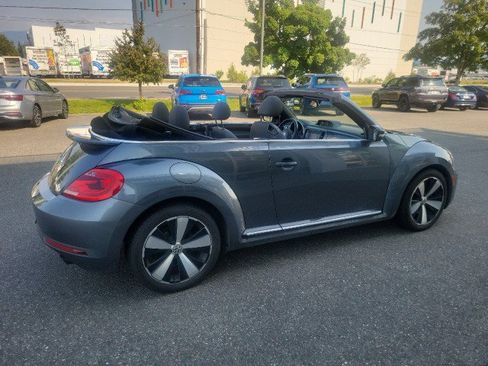 Used 2013 Volkswagen Beetle 2.0T FWD image 3