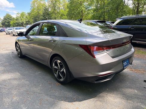 Certified 2023 Hyundai Elantra SEL w/ Convenience Package FWD image 4