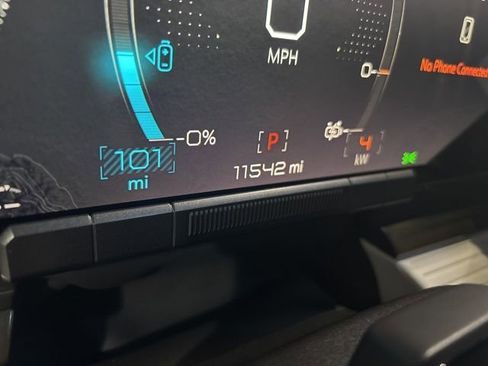 Used 2025 GMC Hummer EV 2X image 21