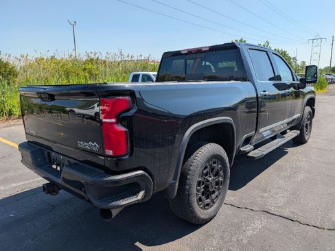 Used 2024 Chevrolet Silverado 2500 High Country w/ Technology Package AWD/4WD image 8