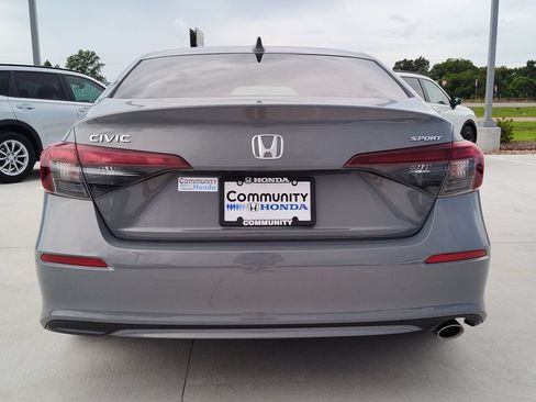 Used 2025 Honda Civic Sport image 7