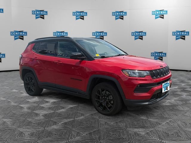 Certified 2023 Jeep Compass Latitude w/ Sun and Sound Group AWD/4WD image 8