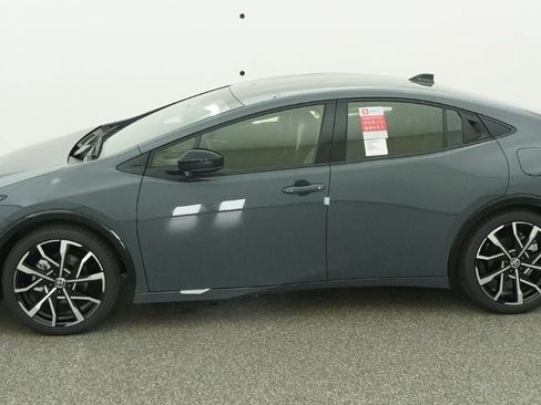 New 2026 Toyota Prius Plug-In Hybrid image 3