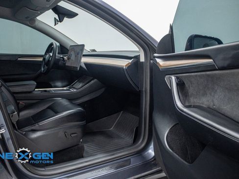 Used 2023 Tesla Model Y Performance image 35