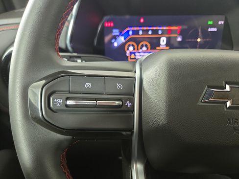 Used 2024 Chevrolet Colorado Z71 w/ LPO, Dark Essentials Package image 15