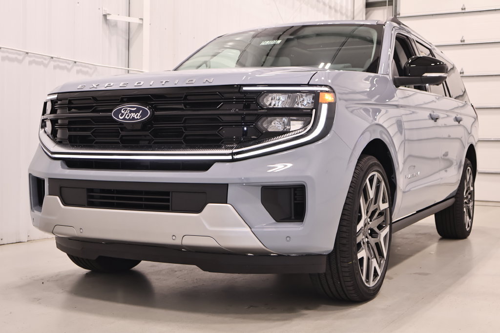 New 2026 Ford Expedition Max Platinum w/ Platinum Ultimate Package AWD/4WD image 5