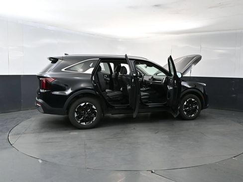 Certified 2024 Kia Sorento S AWD/4WD image 26