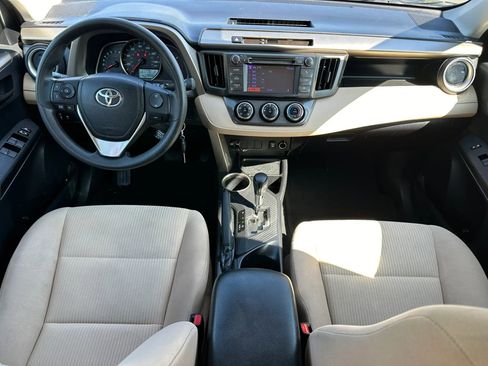 Used 2013 Toyota RAV4 LE FWD image 10