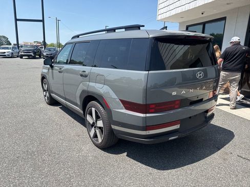 Used 2025 Hyundai Santa Fe Limited FWD image 6