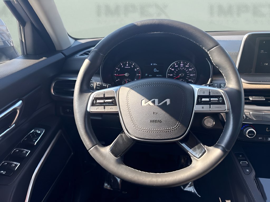 Used 2022 Kia Telluride EX w/ EX Premium Package AWD/4WD image 13