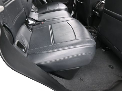 Used 2024 Jeep Gladiator Sport AWD/4WD image 33