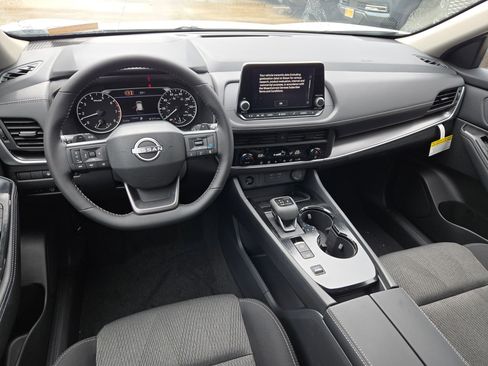 New 2026 Nissan Rogue SV FWD image 13