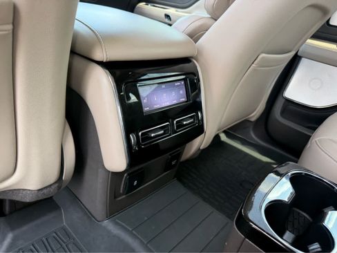 Used 2023 Lincoln Aviator Reserve w/ Equipment Group 201A AWD/4WD image 18