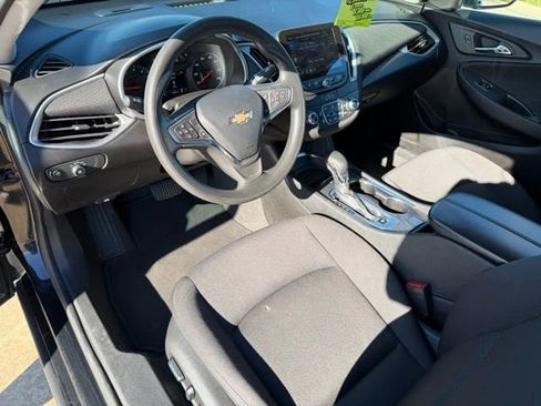 Used 2024 Chevrolet Malibu LT image 11