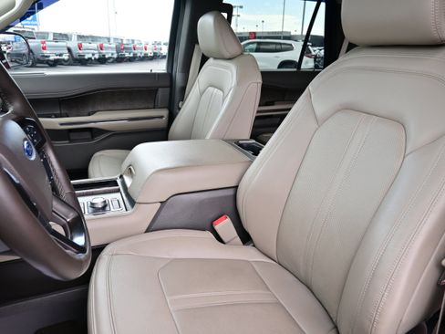 Used 2021 Ford Expedition Limited image 27