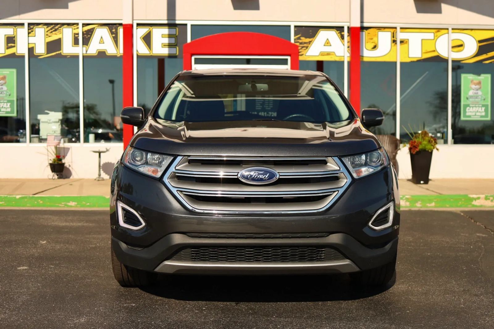 Used 2018 Ford Edge SEL w/ Equipment Group 201A AWD/4WD image 2
