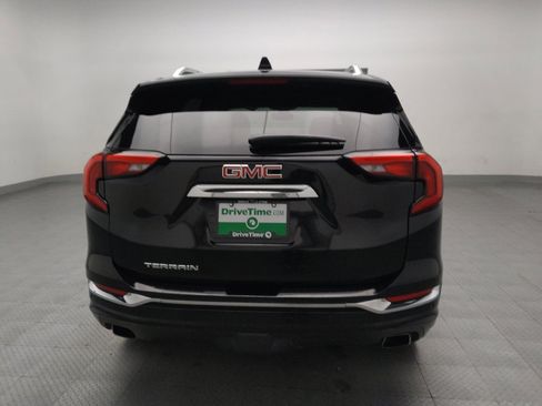 Used 2020 GMC Terrain Denali w/ Denali Premium Package FWD image 7