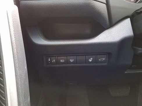 Used 2021 Toyota RAV4 XLE w/ Convenience Package image 27