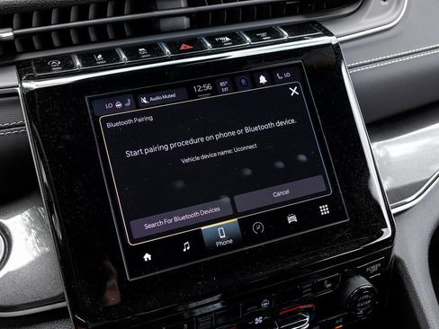 Used 2023 Jeep Grand Cherokee Altitude image 39