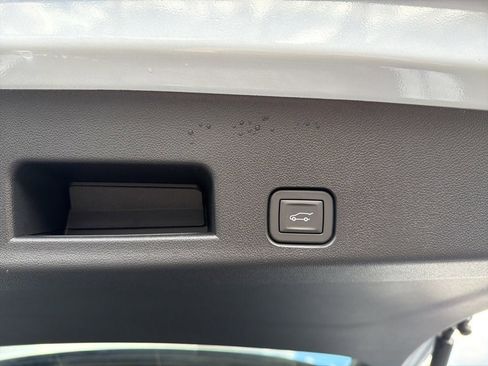 New 2026 Chevrolet Traverse RS w/ LPO, Floor Liner Package image 22