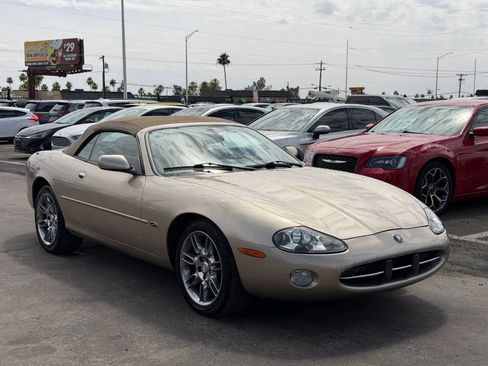 Used 2002 Jaguar XK8 Convertible RWD image 14