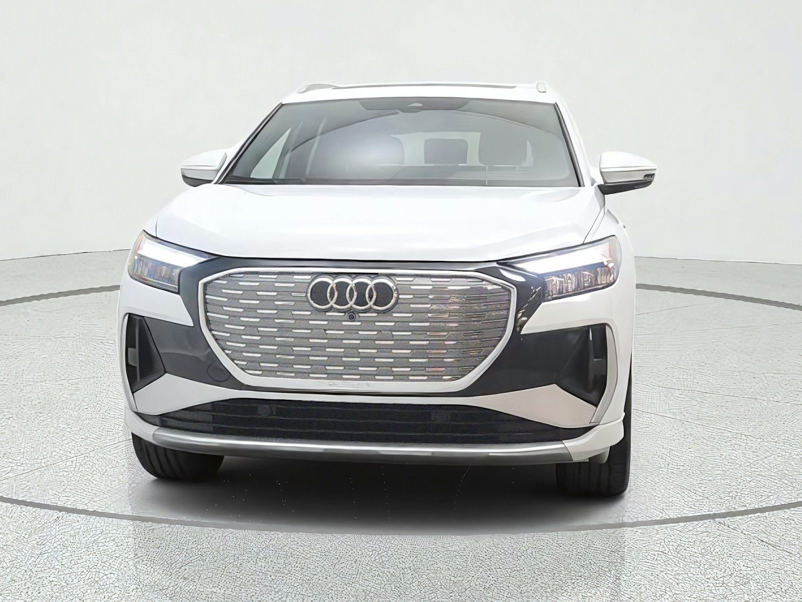 Used 2023 Audi Q4 e-tron Premium Plus w/ Premium Plus AWD/4WD image 2