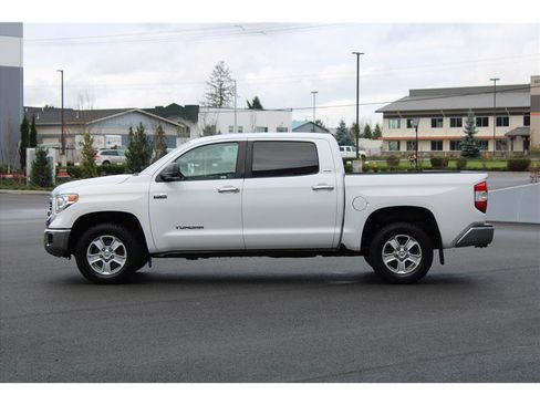 Used 2016 Toyota Tundra SR5 image 2