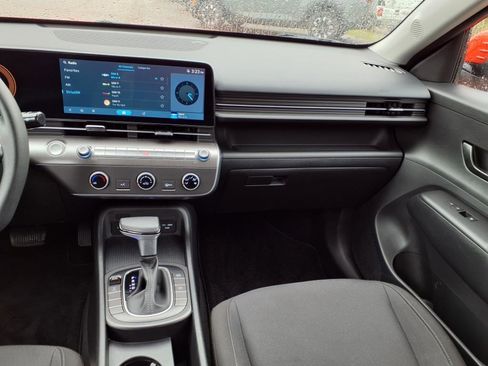 Used 2024 Hyundai Kona SE image 14