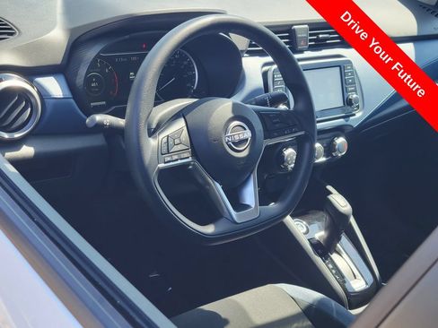 Used 2025 Nissan Versa SV w/ Trunk Package FWD image 5