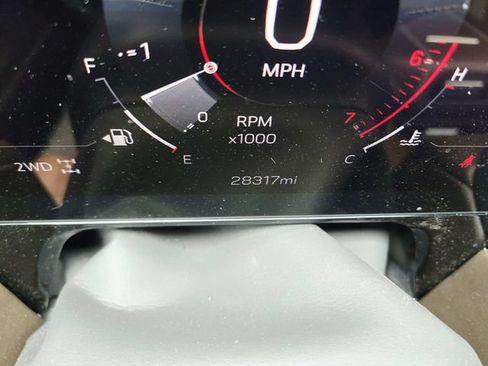 Used 2025 GMC Yukon Denali Ultimate AWD/4WD image 24